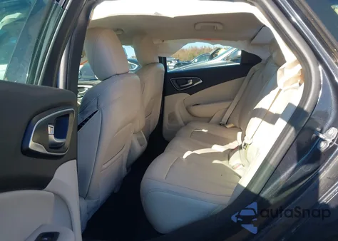 2017 Chrysler 200 Limited Platinum из США, поврежденный, VIN 1C3CCCAB3HN504776